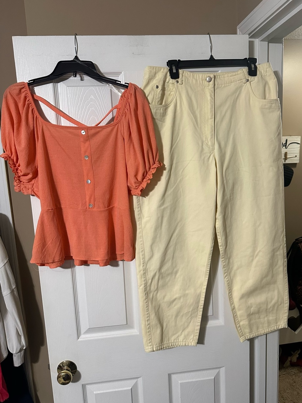 Plus-sized Barrel Pants & Top